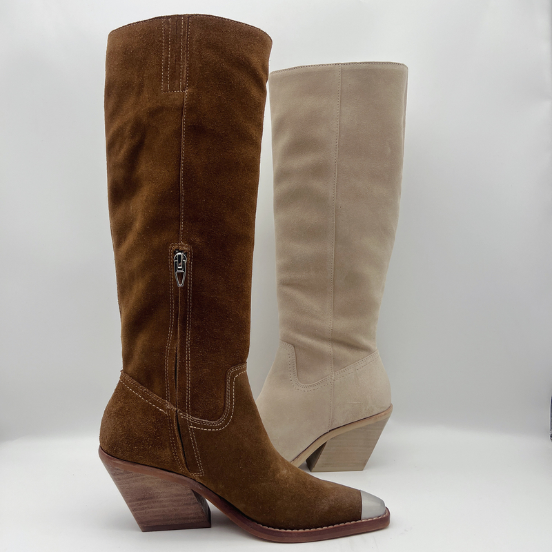 Chất liệu da lộn bò mềm màu trắng có đường khâu thêu Boots của phụ nữ ， Thiết kế mũi giày kim loại thời trang